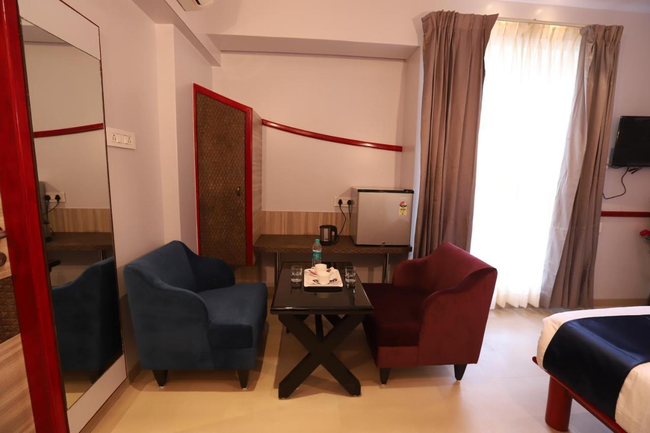 Hotel Prabha Palace Ахмеднагар Экстерьер фото