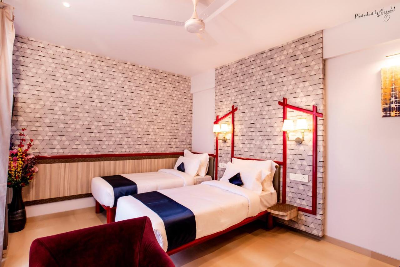 Hotel Prabha Palace Ахмеднагар Экстерьер фото