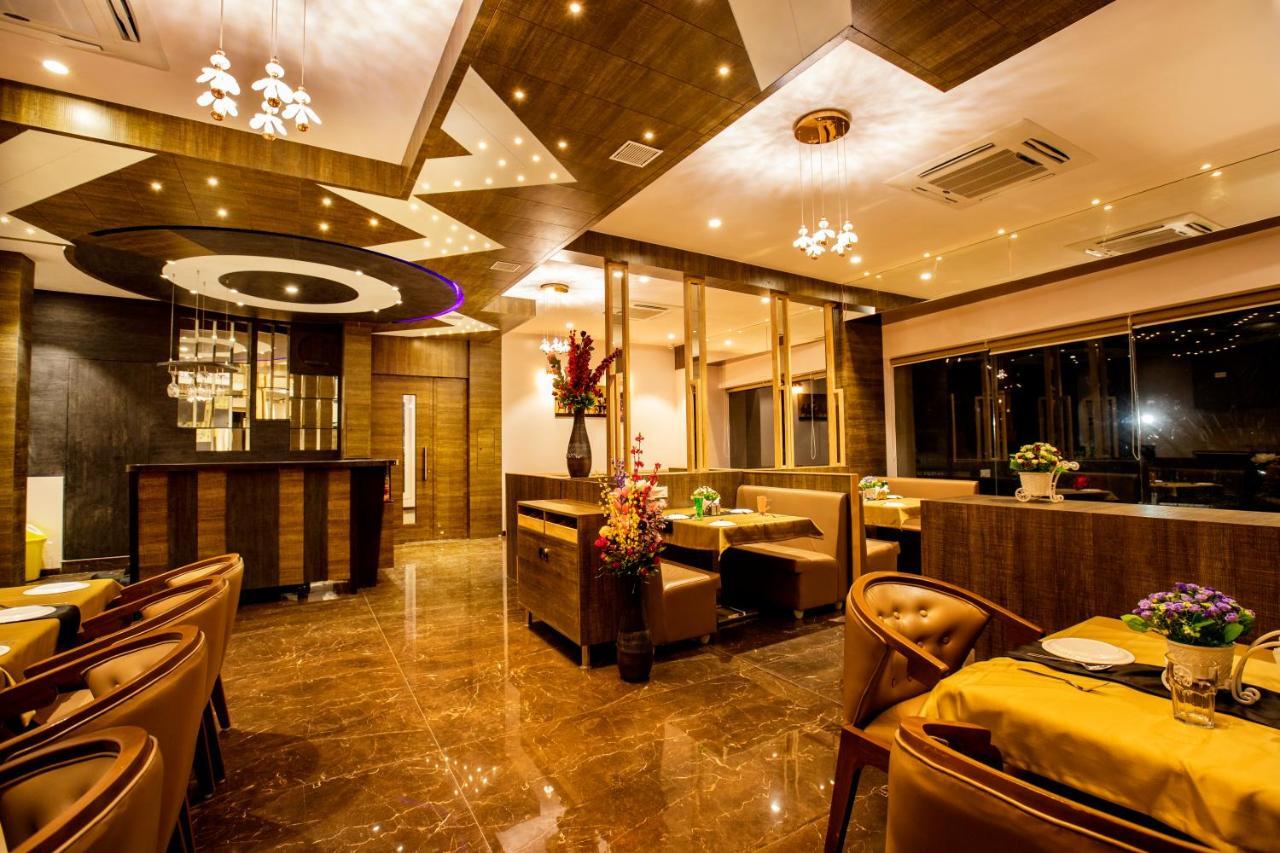 Hotel Prabha Palace Ахмеднагар Экстерьер фото